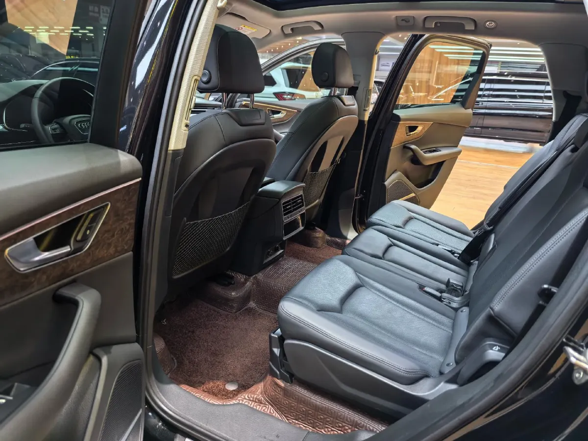 2022 Volkswagen Touareg 3.0T 340HP V6 8AT,autocango,china used car exporter,china ev exporter,chinese used car exporter,chinese used ev exporter