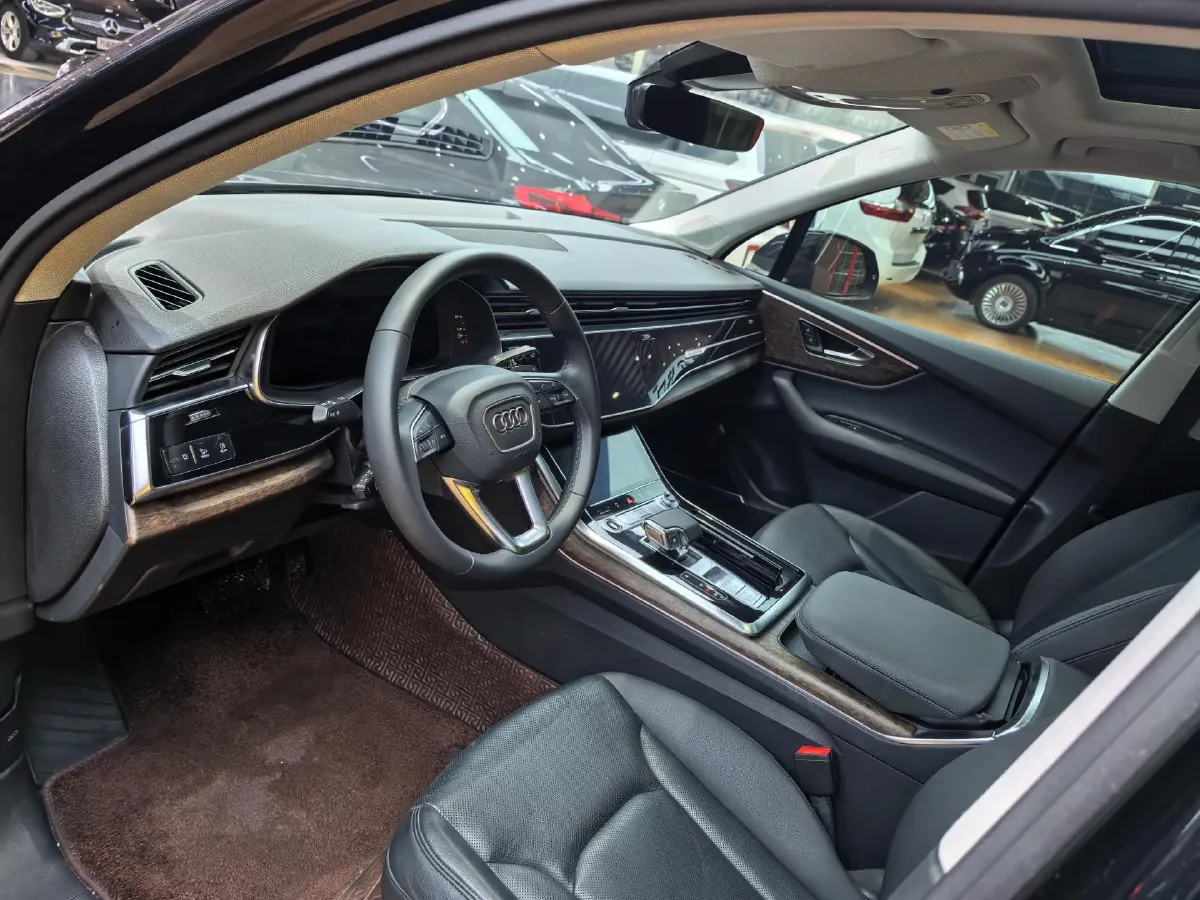 2022 Volkswagen Touareg 3.0T 340HP V6 8AT,autocango,china used car exporter,china ev exporter,chinese used car exporter,chinese used ev exporter