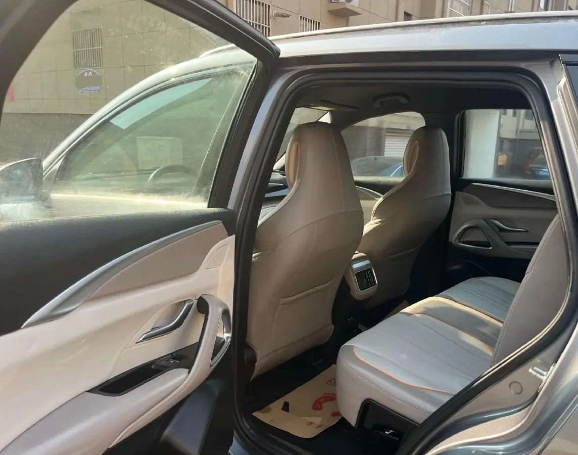 2025 BYD Song Pro 1.5L 101HP L4 E-CVT PHEV 18.3KWH,autocango,china used car exporter,china ev exporter,chinese used car exporter,chinese used ev exporter