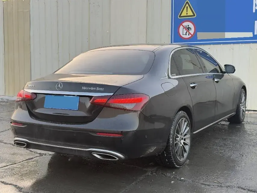 2022 Mercedes-Benz E Class 2.0T 258HP L4 9AT,autocango,china used car exporter,china ev exporter,chinese used car exporter,chinese used ev exporter