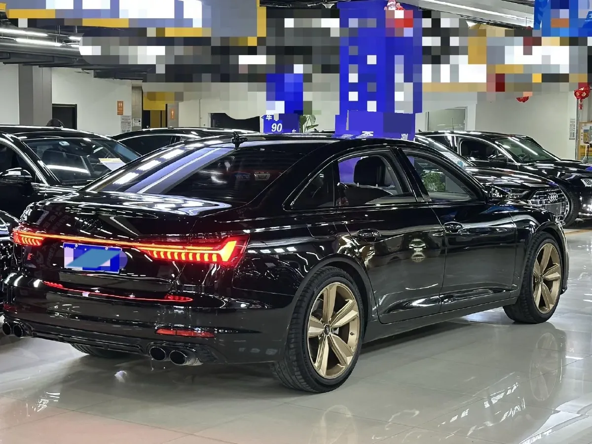 2021 Audi A6L 2.0T 190HP L4 7DCT,autocango,china used car exporter,china ev exporter,chinese used car exporter,chinese used ev exporter