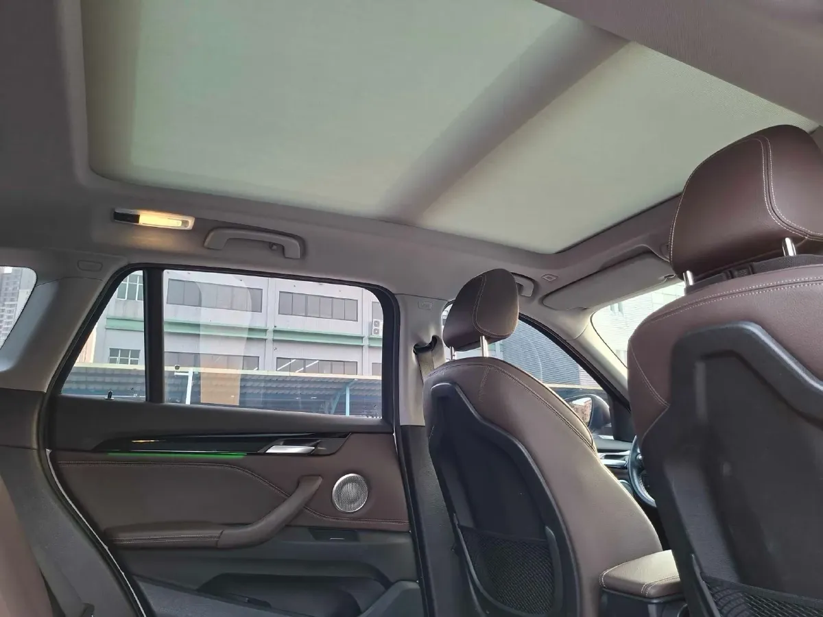 2021 BMW X1 2.0T 192HP L4 7DCT,autocango,china used car exporter,china ev exporter,chinese used car exporter,chinese used ev exporter