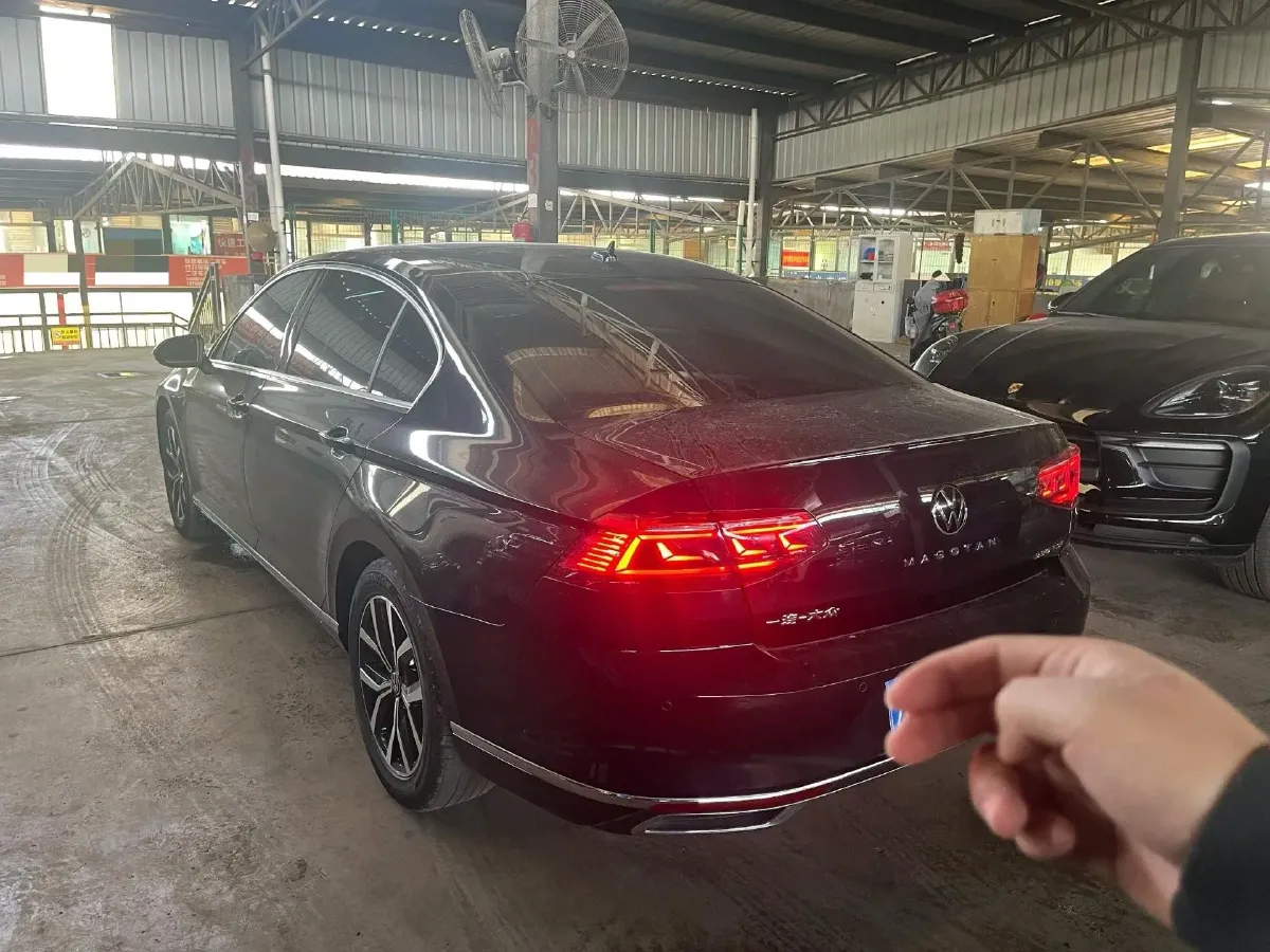 2020 Volkswagen Magotan 2.0T 186HP L4 7DCT,autocango,china used car exporter,china ev exporter,chinese used car exporter,chinese used ev exporter