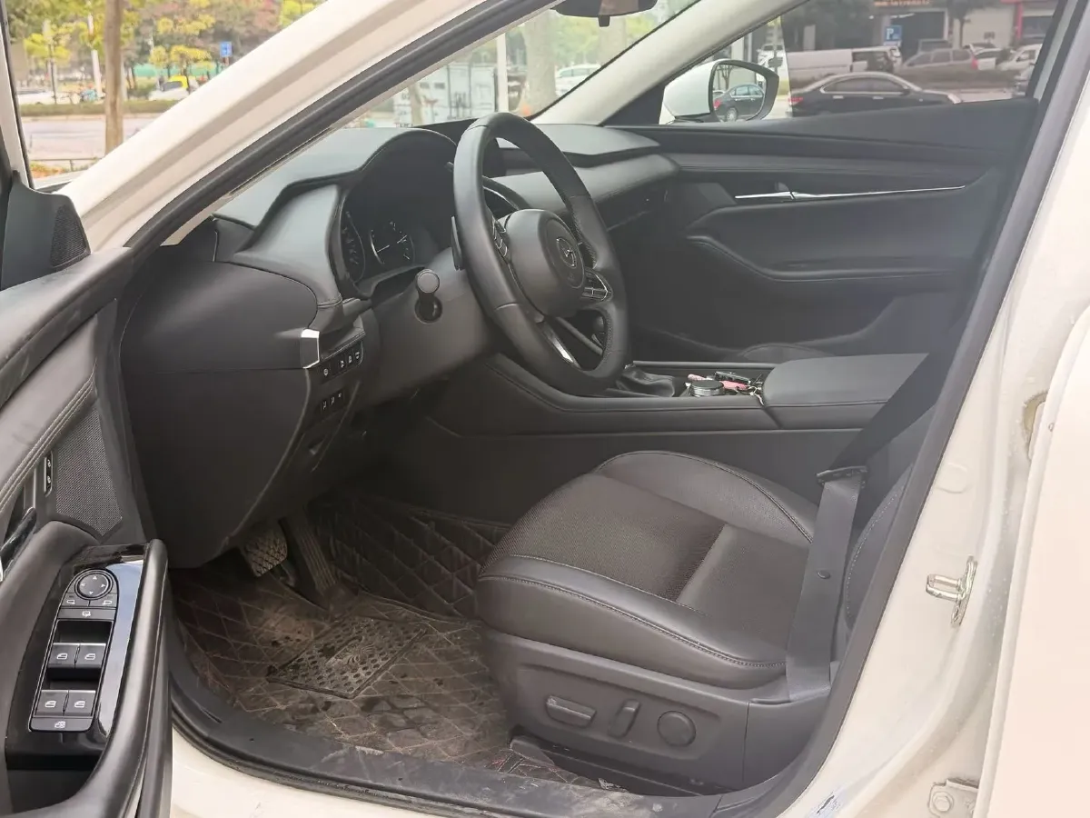 2023 Mazda 3 Axela 2.0L 158HP L4 6AT,autocango,china used car exporter,china ev exporter,chinese used car exporter,chinese used ev exporter