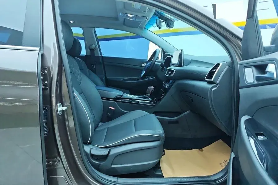 2019 Hyundai Tucson 1.6T 177HP L4 7DCT,autocango,china used car exporter,china ev exporter,chinese used car exporter,chinese used ev exporter