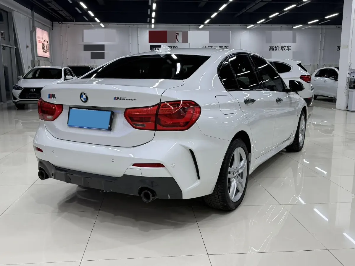 2021 BMW 1 Series 1.5T 140HP L3 7DCT,autocango,china used car exporter,china ev exporter,chinese used car exporter,chinese used ev exporter