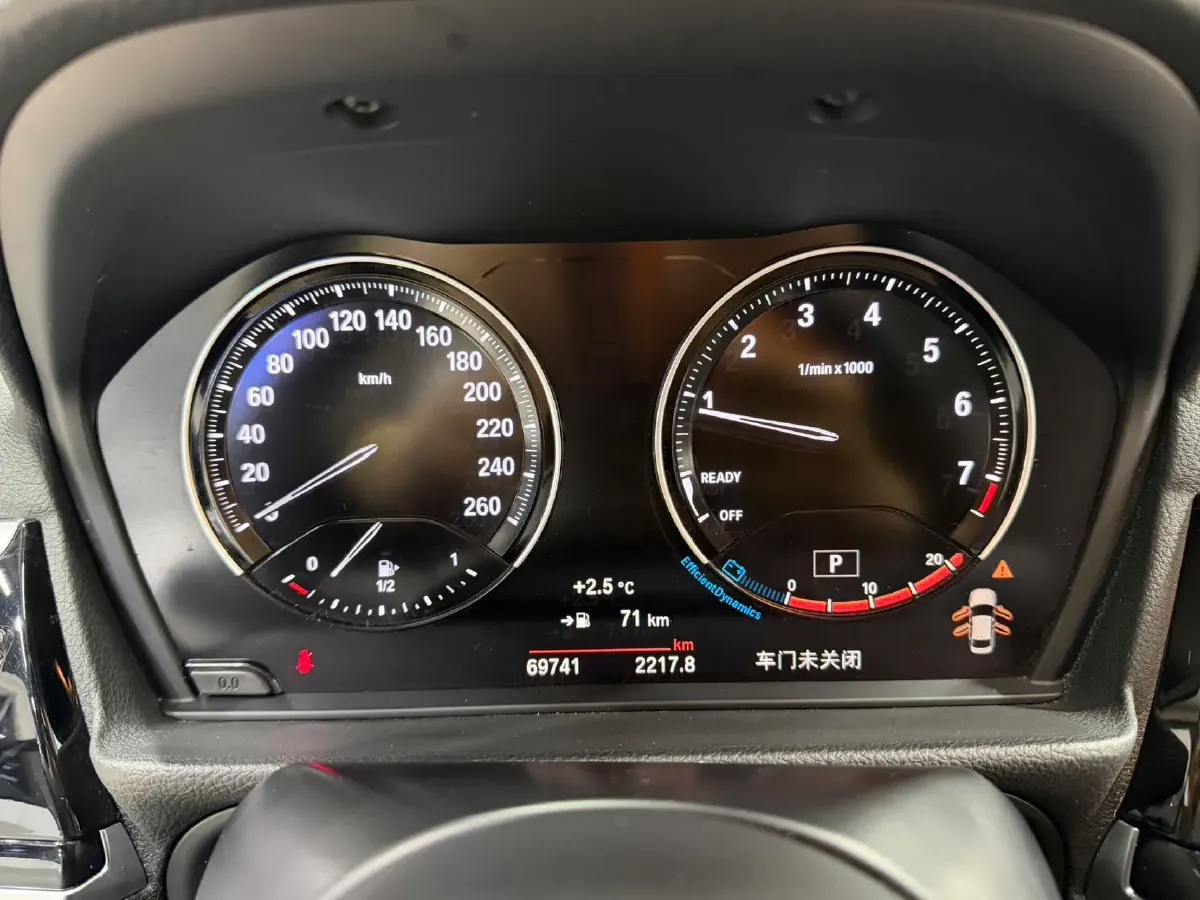 2021 BMW 1 Series 1.5T 140HP L3 7DCT,autocango,china used car exporter,china ev exporter,chinese used car exporter,chinese used ev exporter