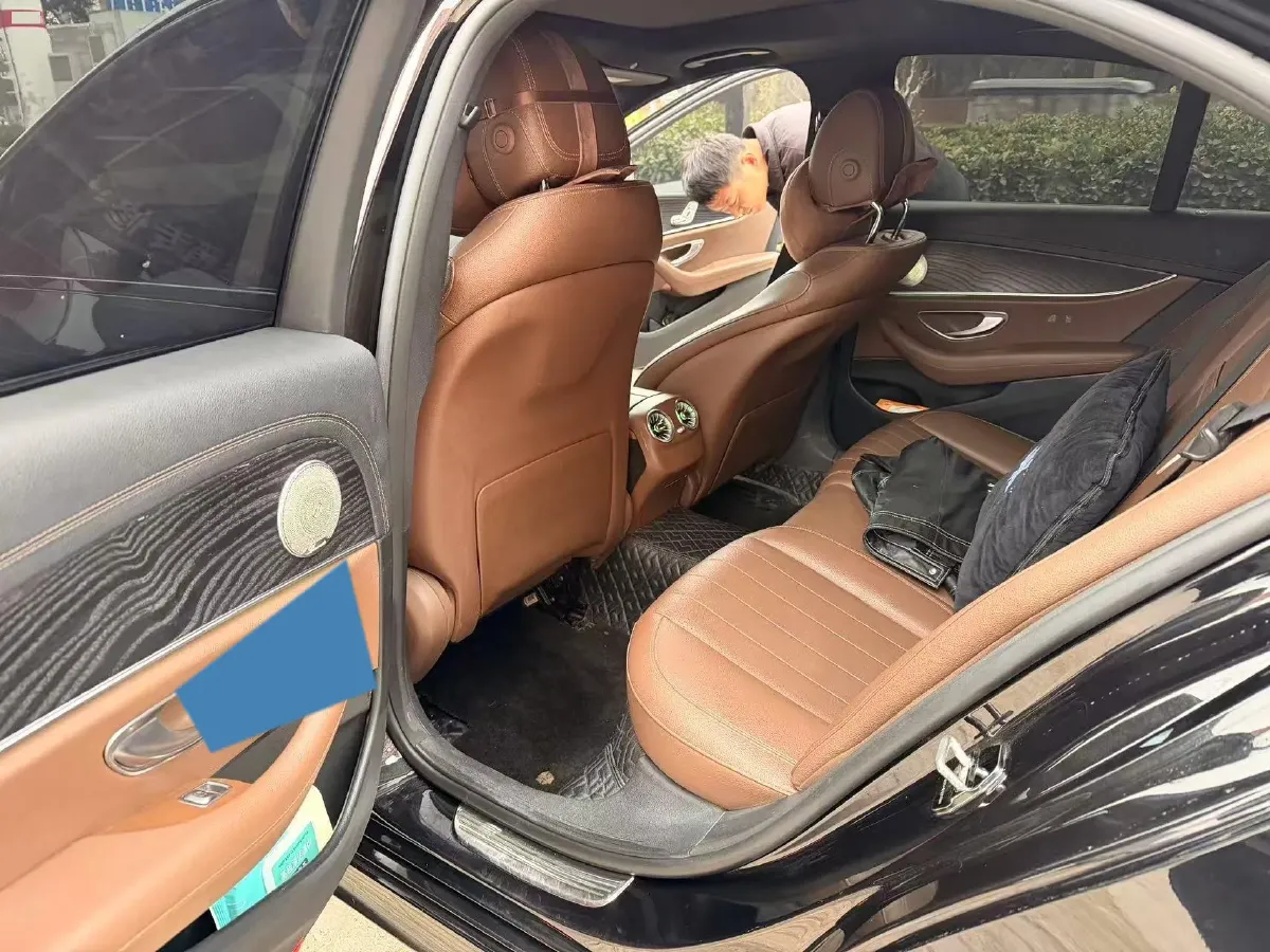 2021 Mercedes-Benz E Class 2.0T 197HP L4 9AT,autocango,china used car exporter,china ev exporter,chinese used car exporter,chinese used ev exporter
