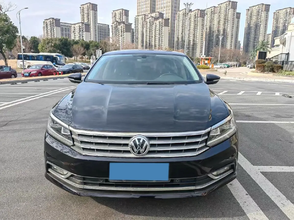 2017 Volkswagen Passat 1.8T 180HP L4 7DCT,autocango,china used car exporter,china ev exporter,chinese used car exporter,chinese used ev exporter