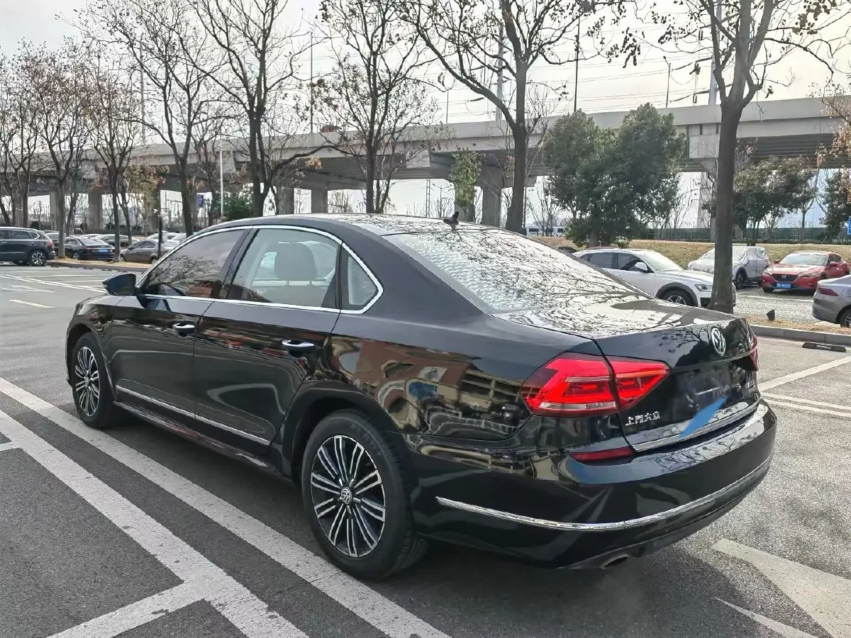 2017 Volkswagen Passat 1.8T 180HP L4 7DCT,autocango,china used car exporter,china ev exporter,chinese used car exporter,chinese used ev exporter