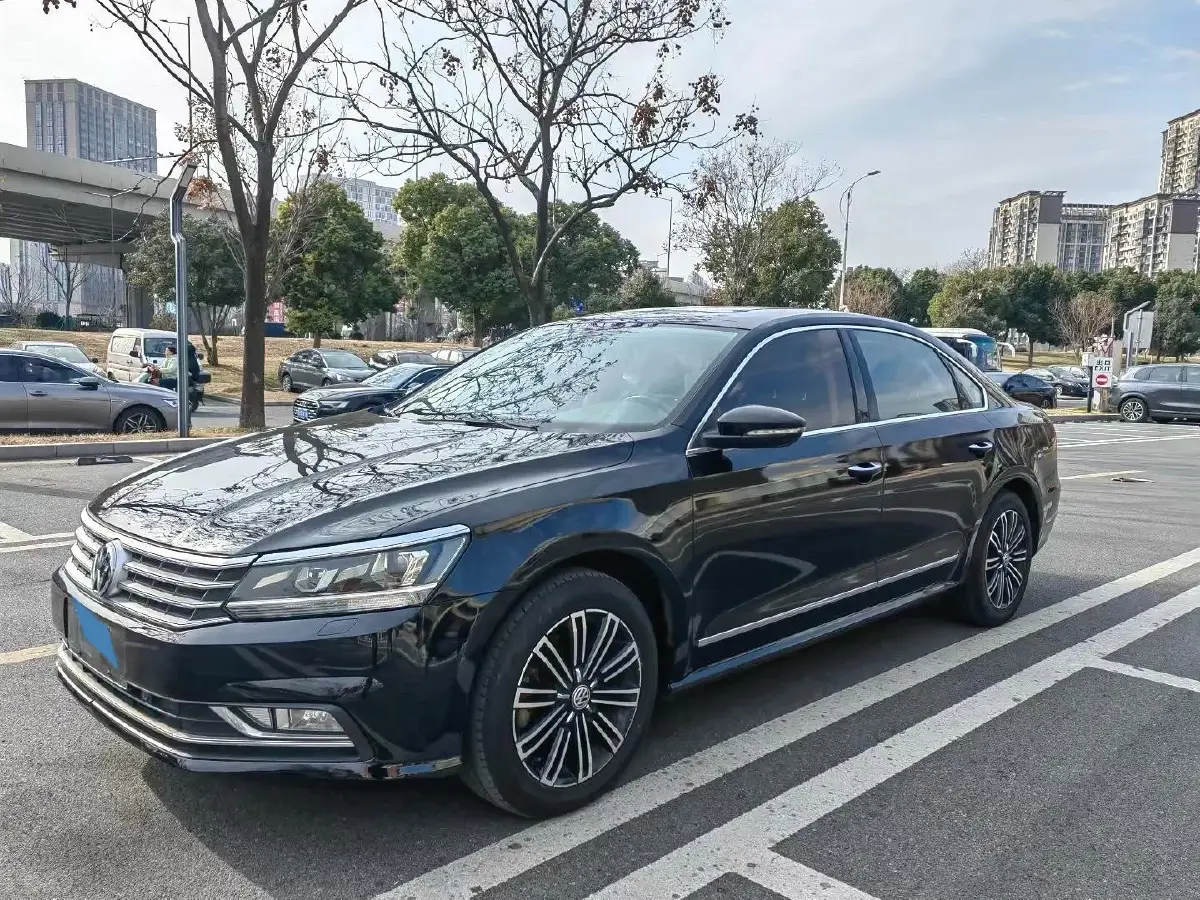 2017 Volkswagen Passat 1.8T 180HP L4 7DCT