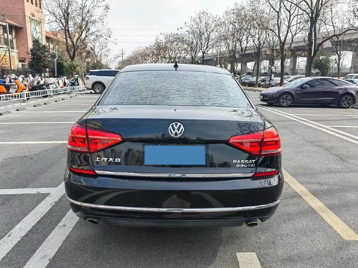 2017 Volkswagen Passat 1.8T 180HP L4 7DCT,autocango,china used car exporter,china ev exporter,chinese used car exporter,chinese used ev exporter