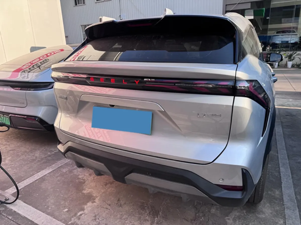 2025 Geely Galaxy L7 1.5L 112HP L4 1DHT PHEV 18.4KWH,autocango,china used car exporter,china ev exporter,chinese used car exporter,chinese used ev exporter
