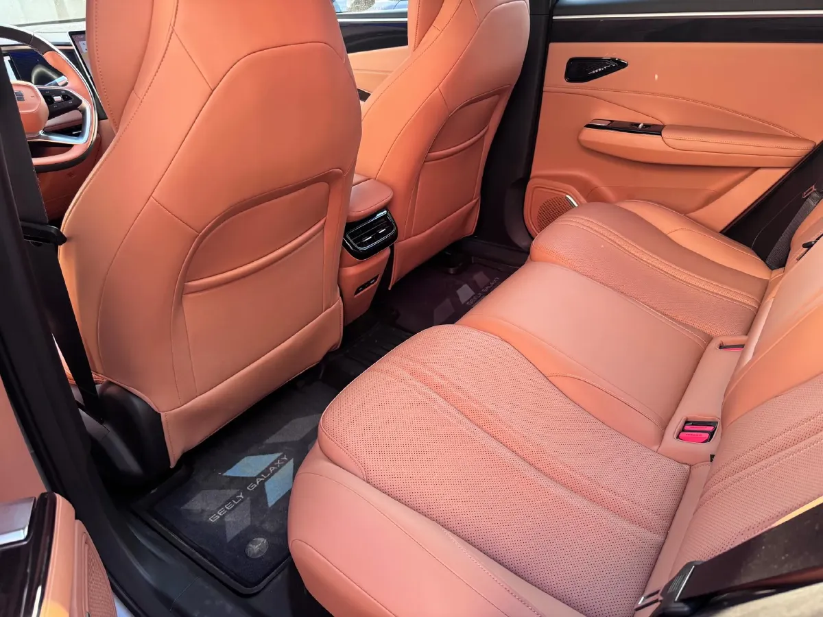 2025 Geely Galaxy L7 1.5L 112HP L4 1DHT PHEV 18.4KWH,autocango,china used car exporter,china ev exporter,chinese used car exporter,chinese used ev exporter