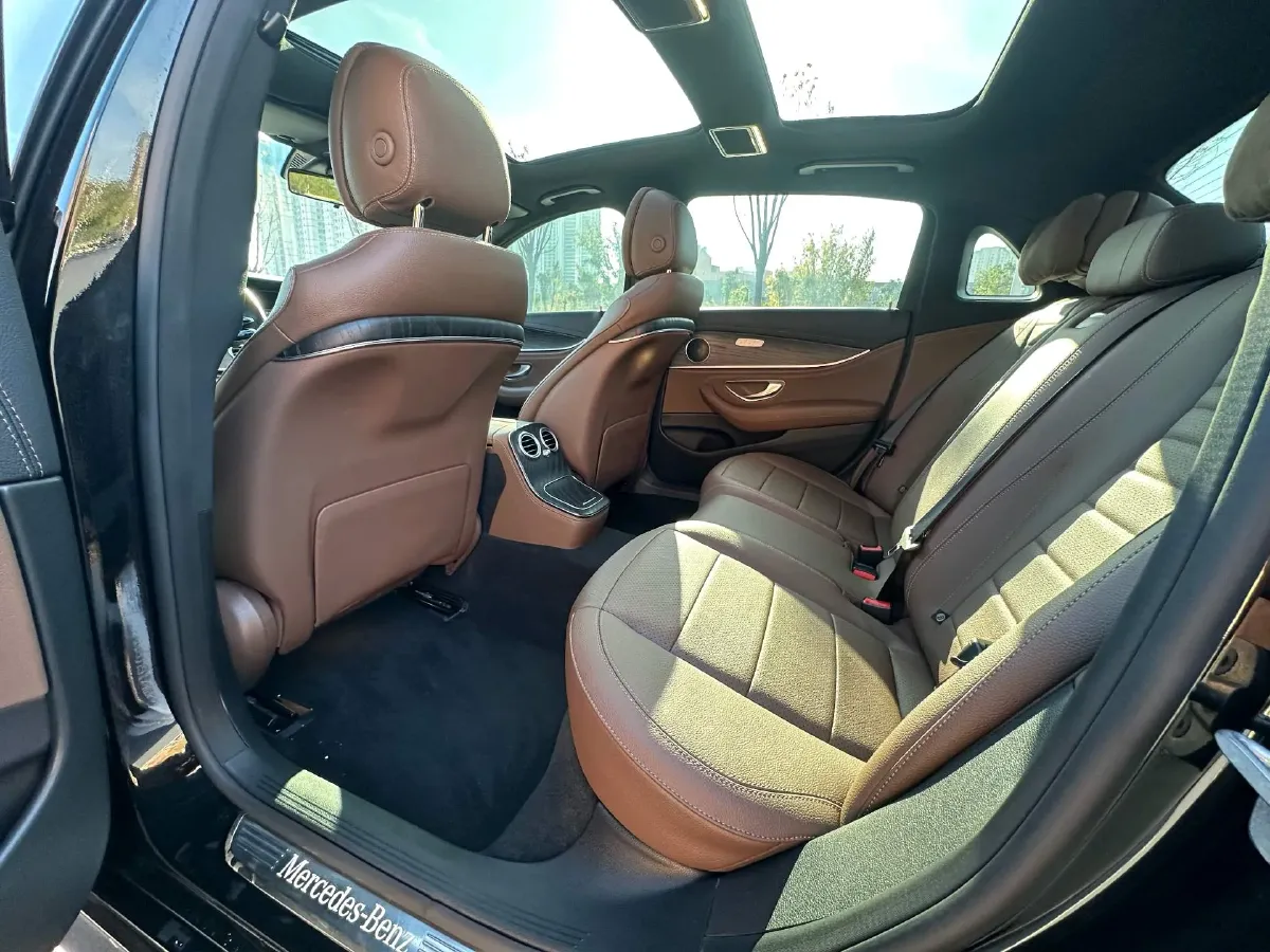 2022 Mercedes-Benz E Class 2.0T 197HP L4 9AT,autocango,china used car exporter,china ev exporter,chinese used car exporter,chinese used ev exporter