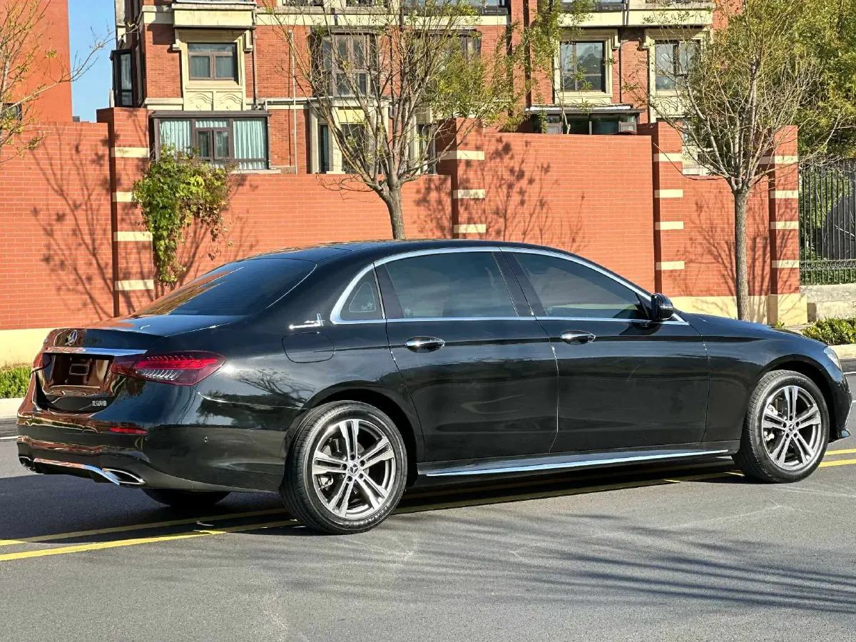 2022 Mercedes-Benz E Class 2.0T 197HP L4 9AT,autocango,china used car exporter,china ev exporter,chinese used car exporter,chinese used ev exporter