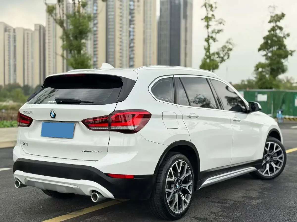 2021 BMW X1 2.0T 192HP L4 8AT,autocango,china used car exporter,china ev exporter,chinese used car exporter,chinese used ev exporter