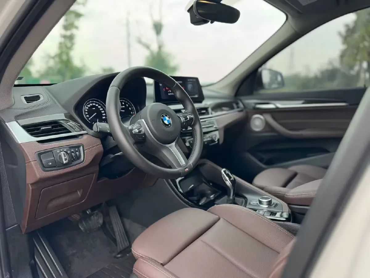 2021 BMW X1 2.0T 192HP L4 8AT,autocango,china used car exporter,china ev exporter,chinese used car exporter,chinese used ev exporter