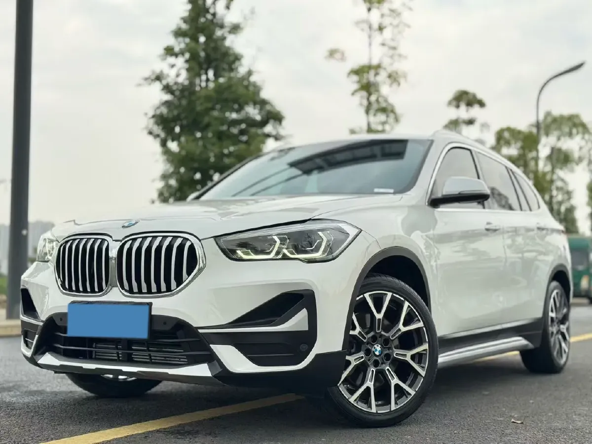 2021 BMW X1 2.0T 192HP L4 8AT,autocango,china used car exporter,china ev exporter,chinese used car exporter,chinese used ev exporter
