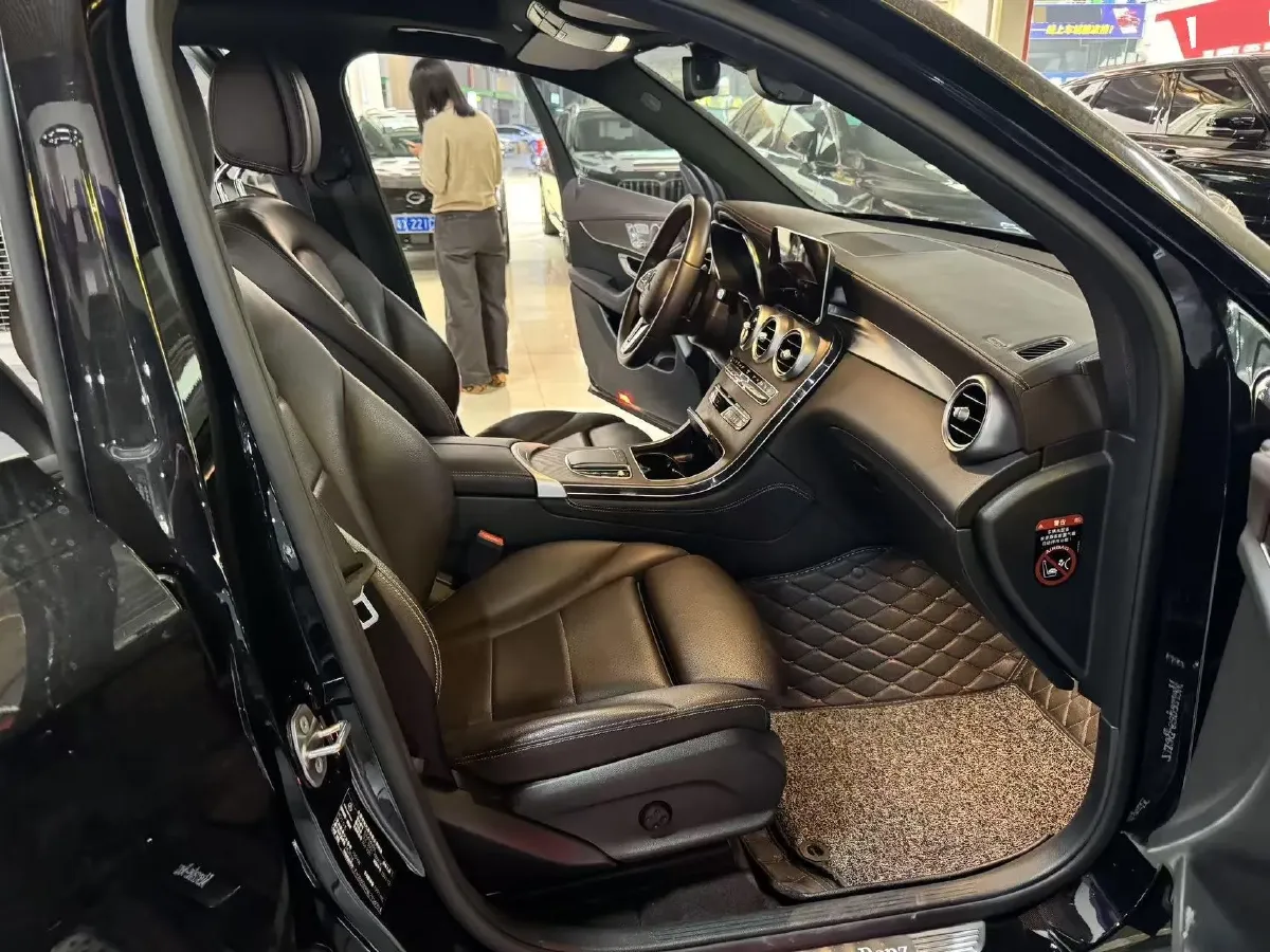 2022 Mercedes-Benz GLC Class 2.0T 258HP L4 9AT,autocango,china used car exporter,china ev exporter,chinese used car exporter,chinese used ev exporter