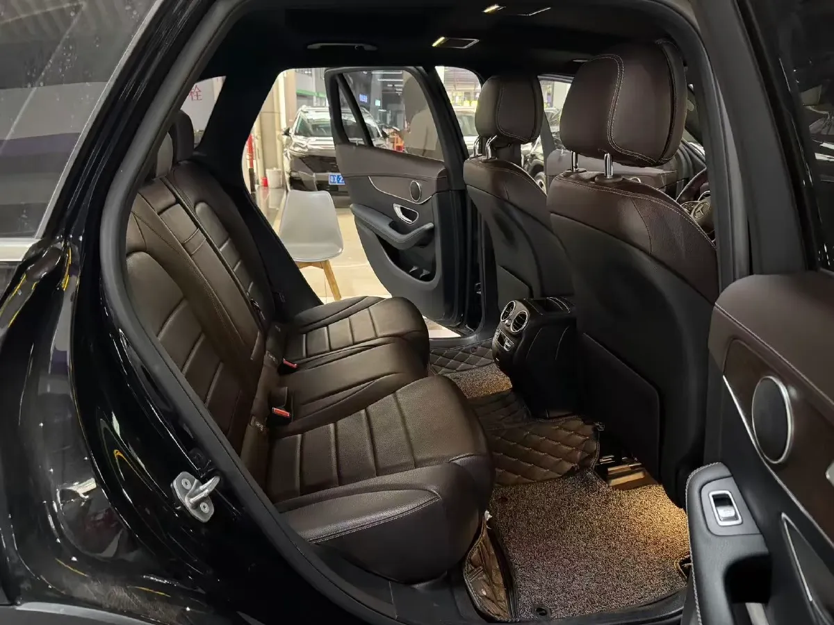 2022 Mercedes-Benz GLC Class 2.0T 258HP L4 9AT,autocango,china used car exporter,china ev exporter,chinese used car exporter,chinese used ev exporter