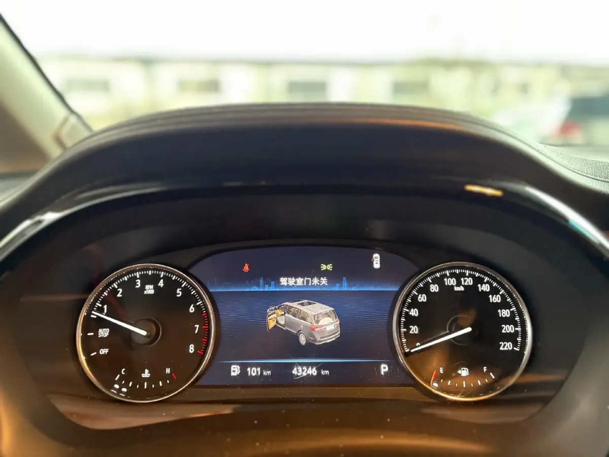 2021 Buick GL8 2.0T 237HP L4 9AT,autocango,china used car exporter,china ev exporter,chinese used car exporter,chinese used ev exporter