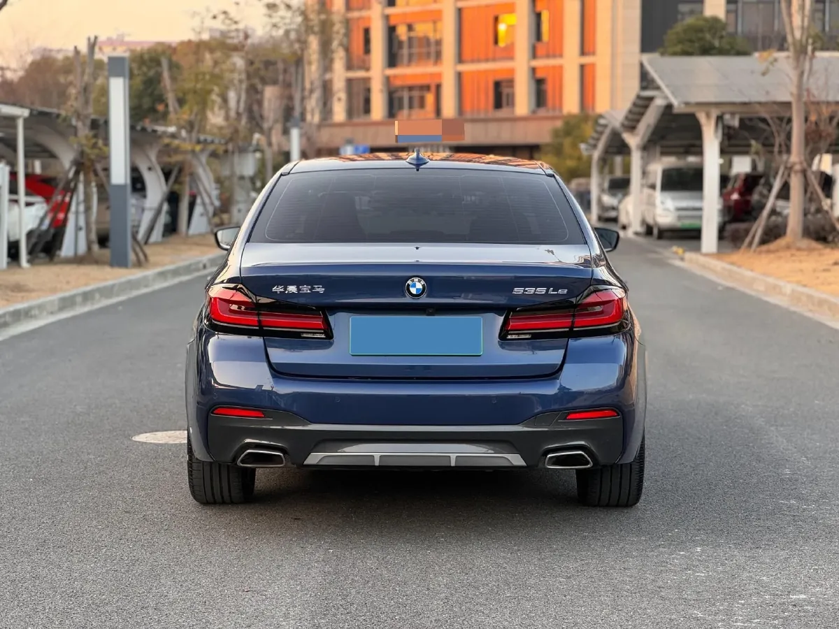 2021 BMW 5 Series 2.0T 184HP L4 8AT PHEV 17.7KWH,autocango,china used car exporter,china ev exporter,chinese used car exporter,chinese used ev exporter