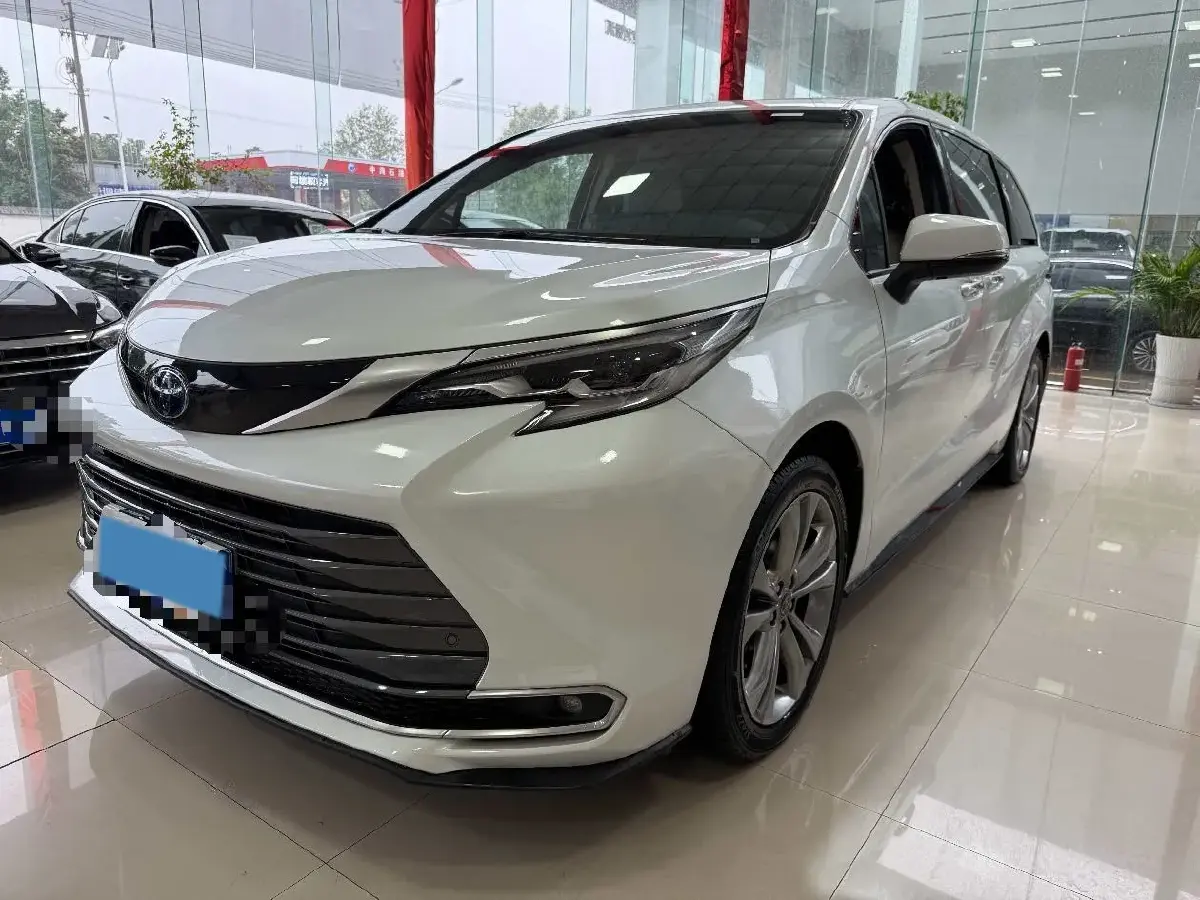 2021 Toyota Sienna 2.5L 192HP L4 E-CVT Hybrid