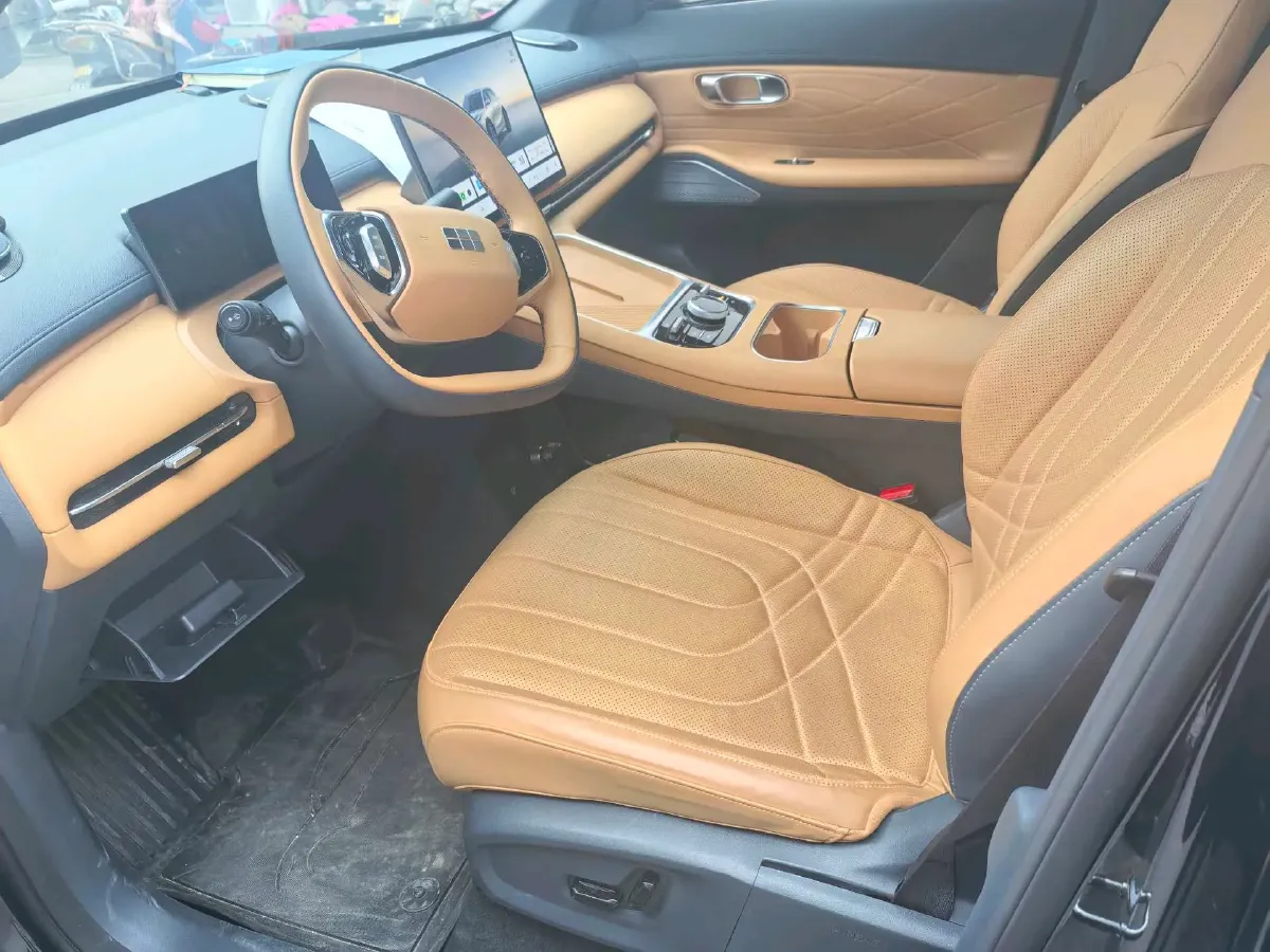 2025 LanDian E5 PLUS 1.5L 95HP L4 E-CVT PHEV 25KWH,autocango,china used car exporter,china ev exporter,chinese used car exporter,chinese used ev exporter