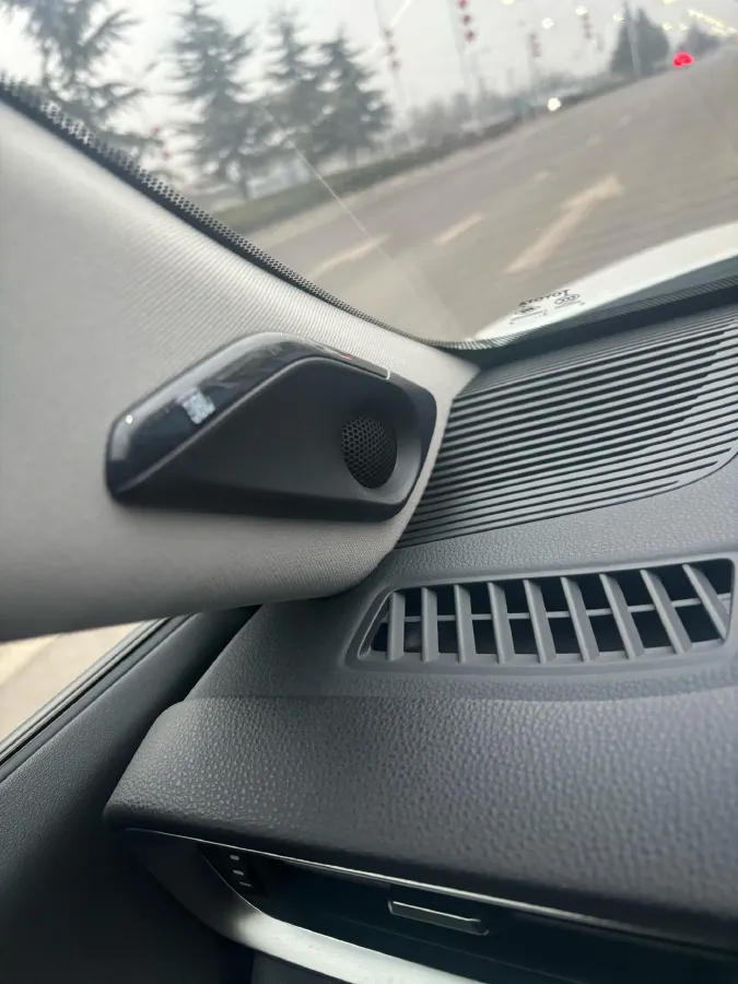 2023 Toyota Venza 2.5L 178HP L4 E-CVT Hybrid,autocango,china used car exporter,china ev exporter,chinese used car exporter,chinese used ev exporter