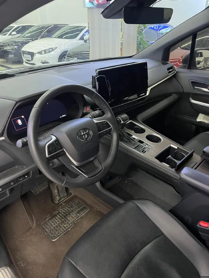 2024 Toyota Granvia 2.5L 189HP L4 E-CVT Hybrid,autocango,china used car exporter,china ev exporter,chinese used car exporter,chinese used ev exporter