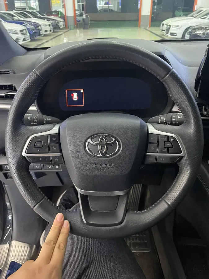 2024 Toyota Granvia 2.5L 189HP L4 E-CVT Hybrid,autocango,china used car exporter,china ev exporter,chinese used car exporter,chinese used ev exporter