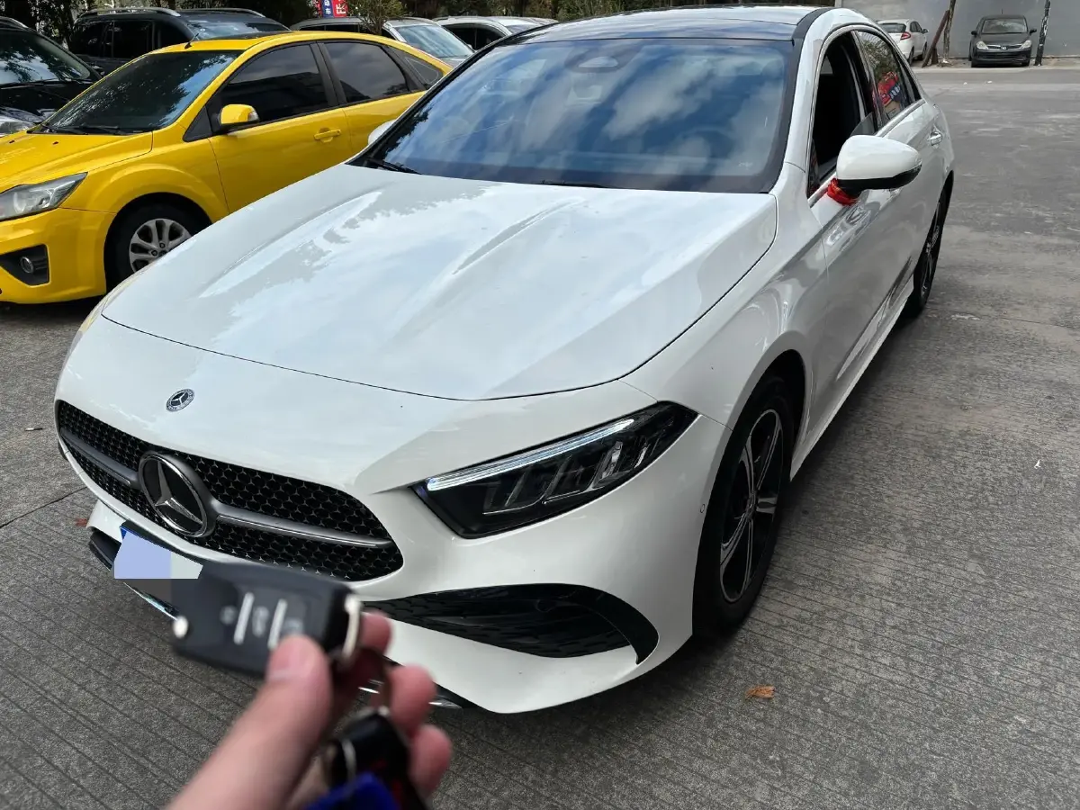 2025 Mercedes-Benz A Class 1.3T 163HP L4 7DCT