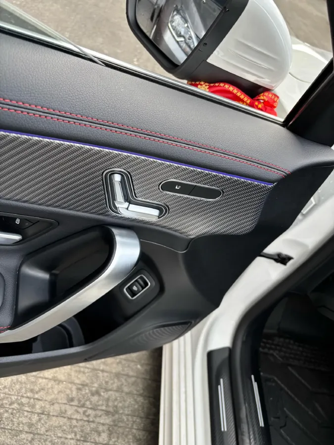 2025 Mercedes-Benz A Class 1.3T 163HP L4 7DCT,autocango,china used car exporter,china ev exporter,chinese used car exporter,chinese used ev exporter