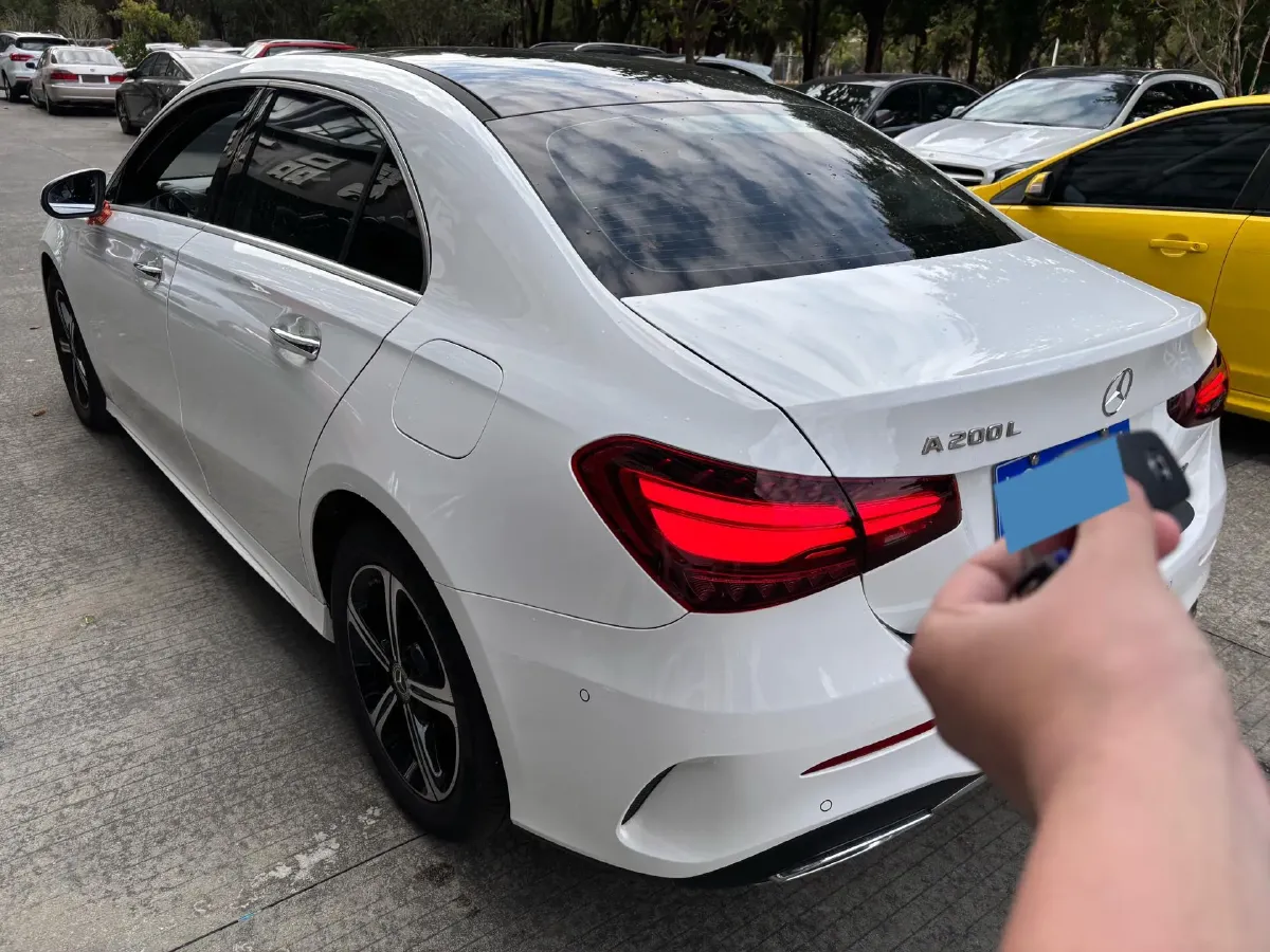 2025 Mercedes-Benz A Class 1.3T 163HP L4 7DCT,autocango,china used car exporter,china ev exporter,chinese used car exporter,chinese used ev exporter