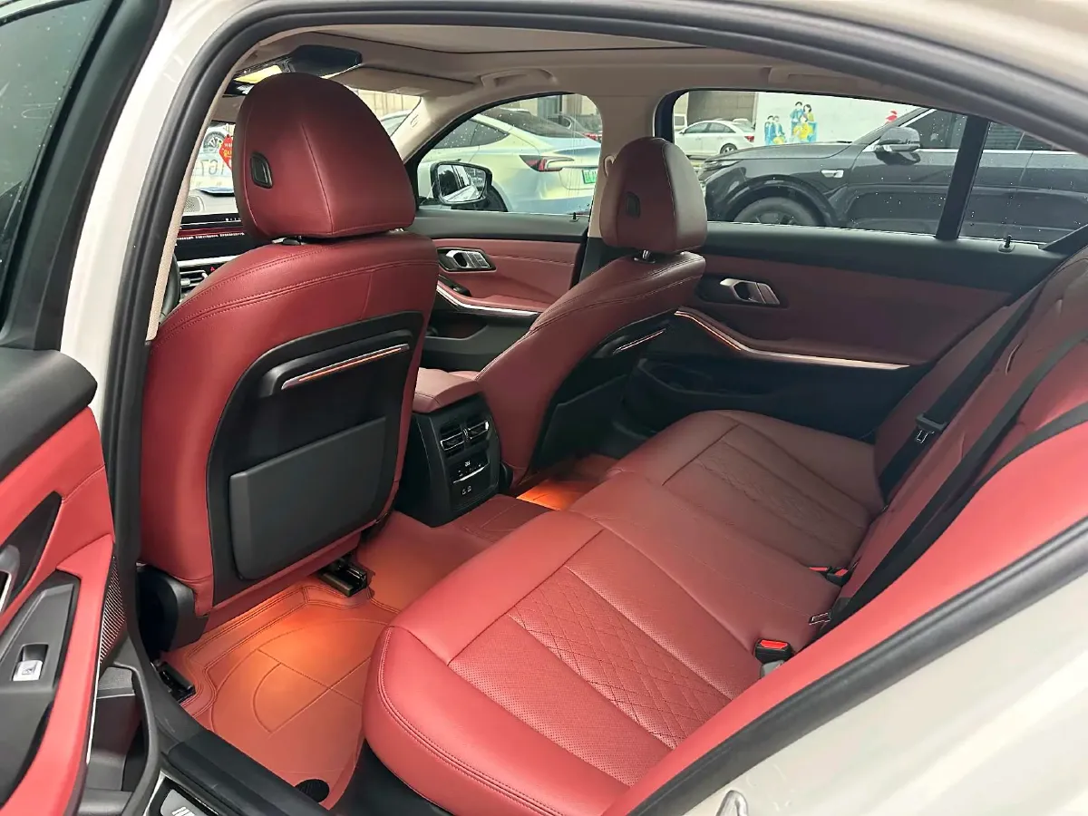 2022 BMW 3 Series 2.0T 184HP L4 8AT,autocango,china used car exporter,china ev exporter,chinese used car exporter,chinese used ev exporter