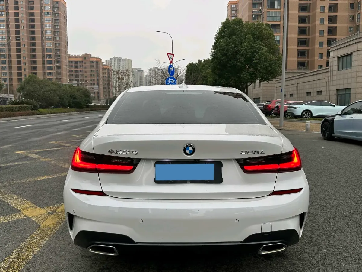 2022 BMW 3 Series 2.0T 184HP L4 8AT,autocango,china used car exporter,china ev exporter,chinese used car exporter,chinese used ev exporter