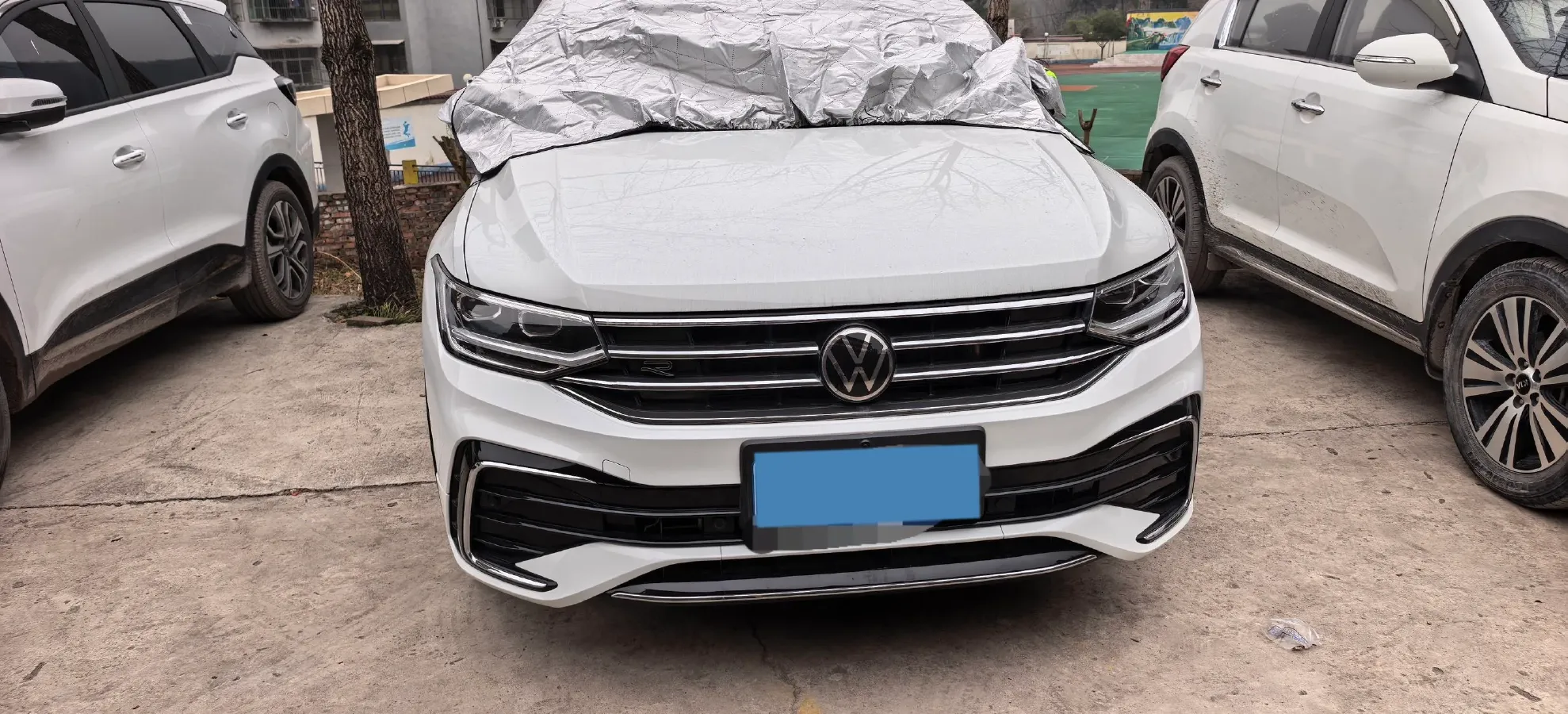2024 Volkswagen Tiguan L 2.0T 186HP L4 7DCT,autocango,china used car exporter,china ev exporter,chinese used car exporter,chinese used ev exporter