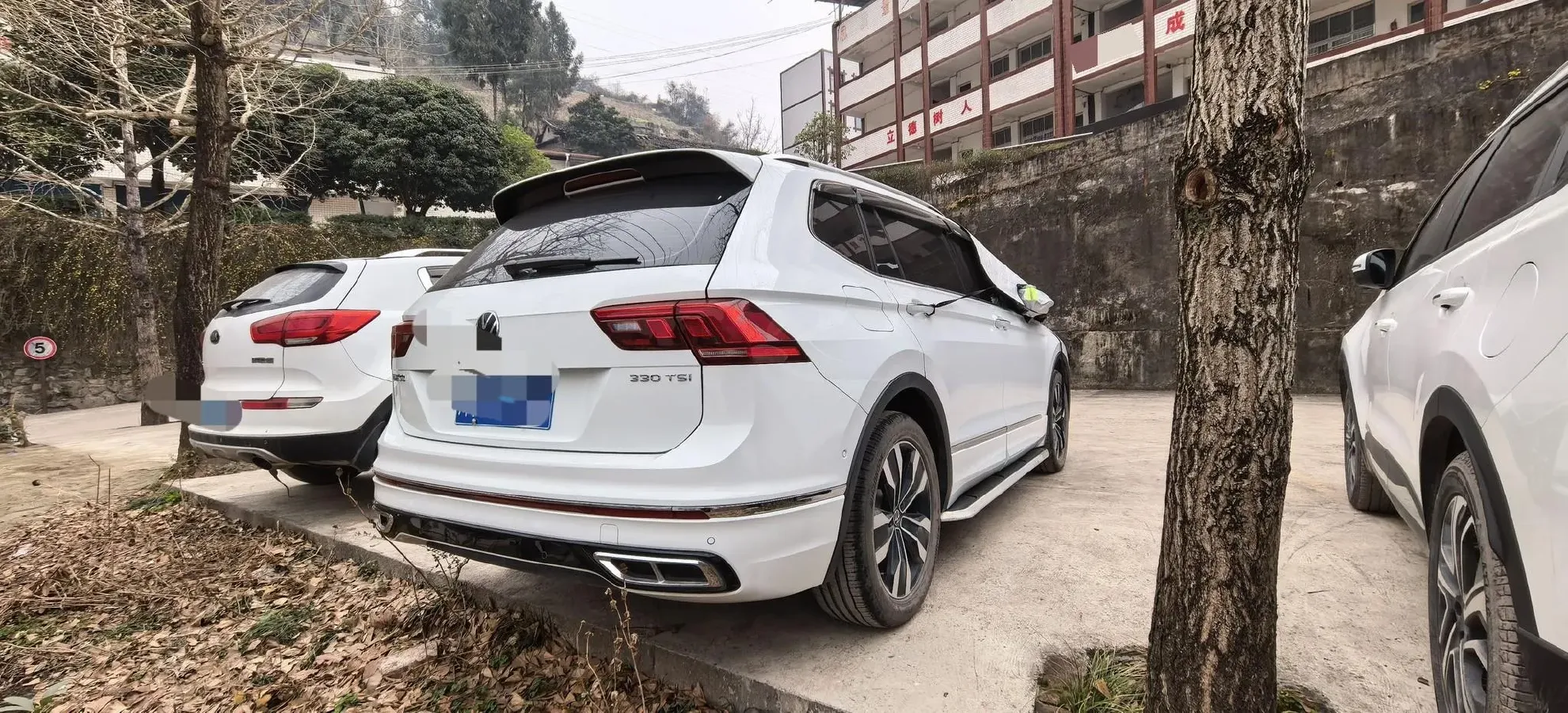 2024 Volkswagen Tiguan L 2.0T 186HP L4 7DCT,autocango,china used car exporter,china ev exporter,chinese used car exporter,chinese used ev exporter