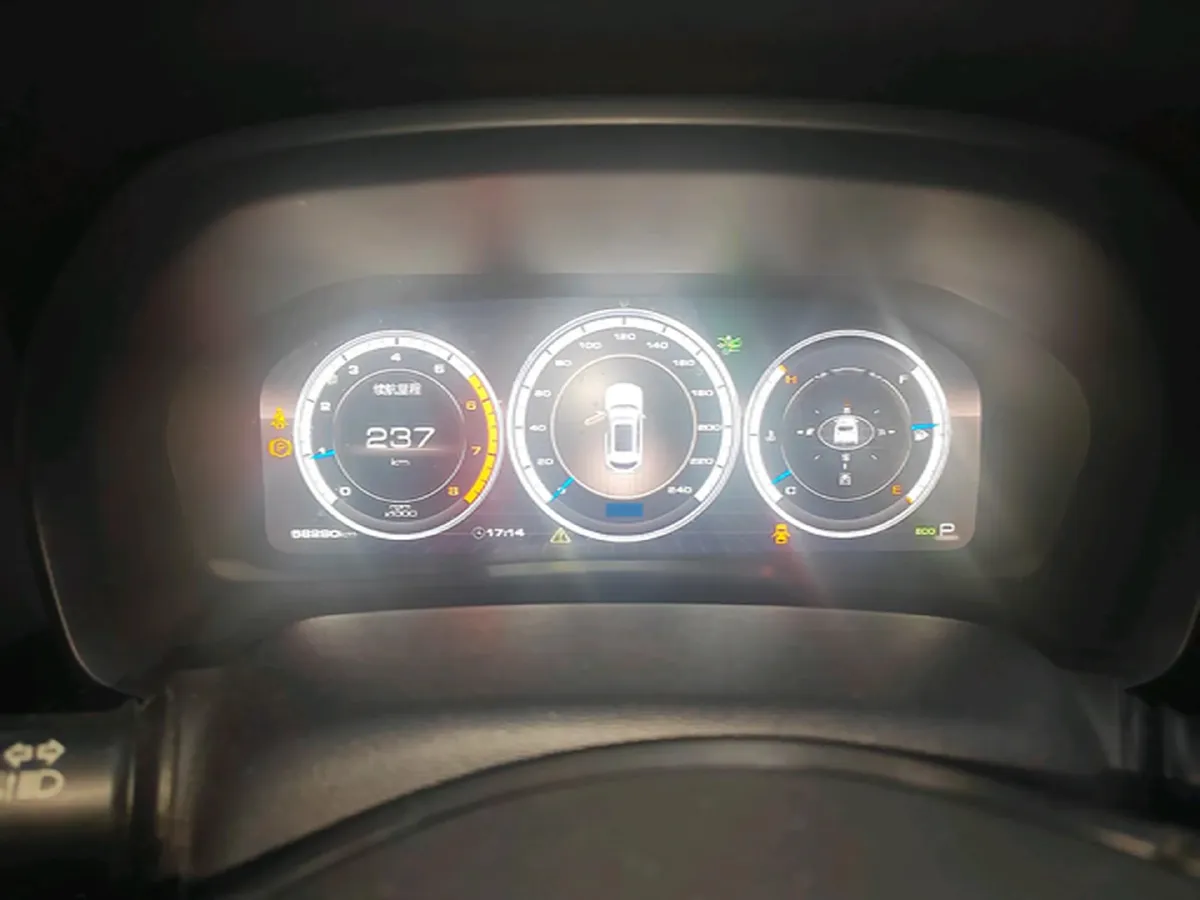 2017 WEY VV7 2.0T 234HP L4 7DCT,autocango,china used car exporter,china ev exporter,chinese used car exporter,chinese used ev exporter