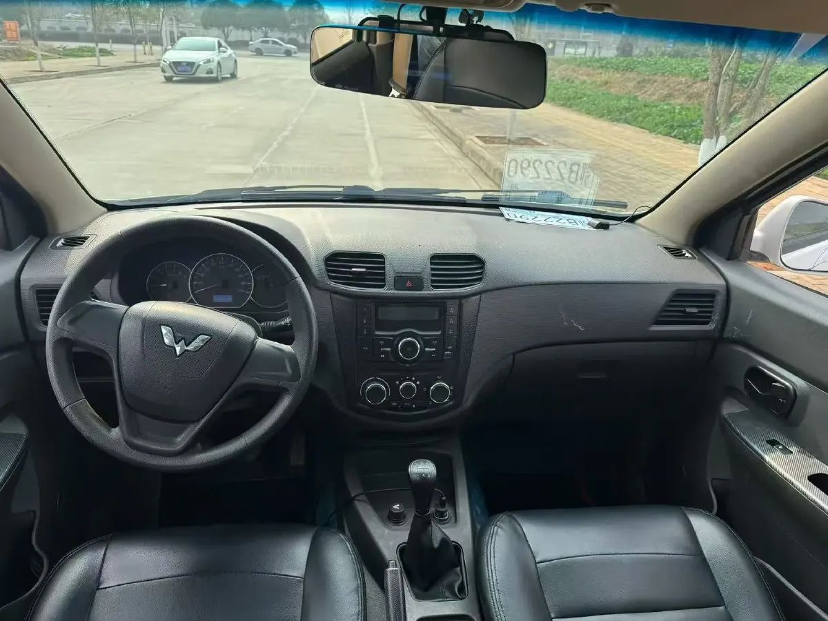 2016 WuLing HongGuang 1.5L 112HP L4 5MT,autocango,china used car exporter,china ev exporter,chinese used car exporter,chinese used ev exporter