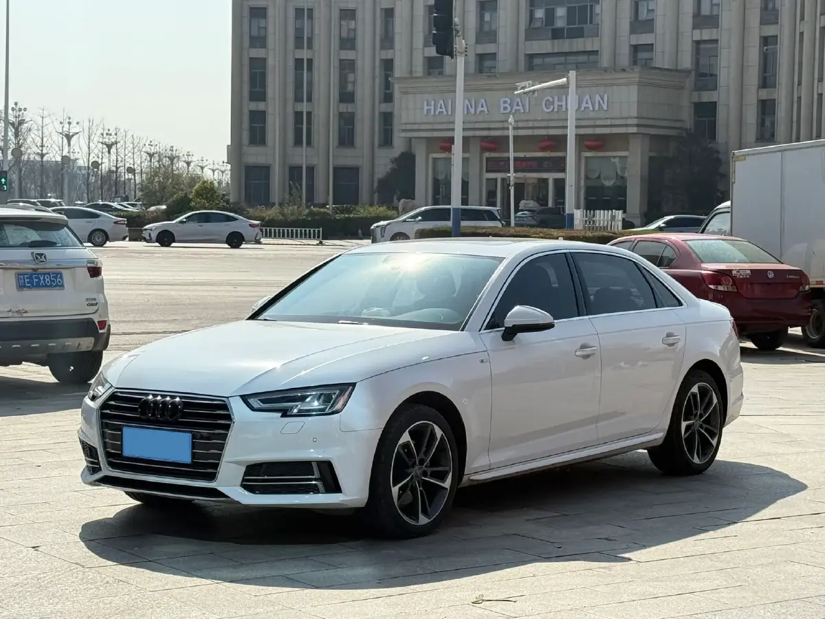 2019 Audi A4L 2.0T 190HP L4 7DCT