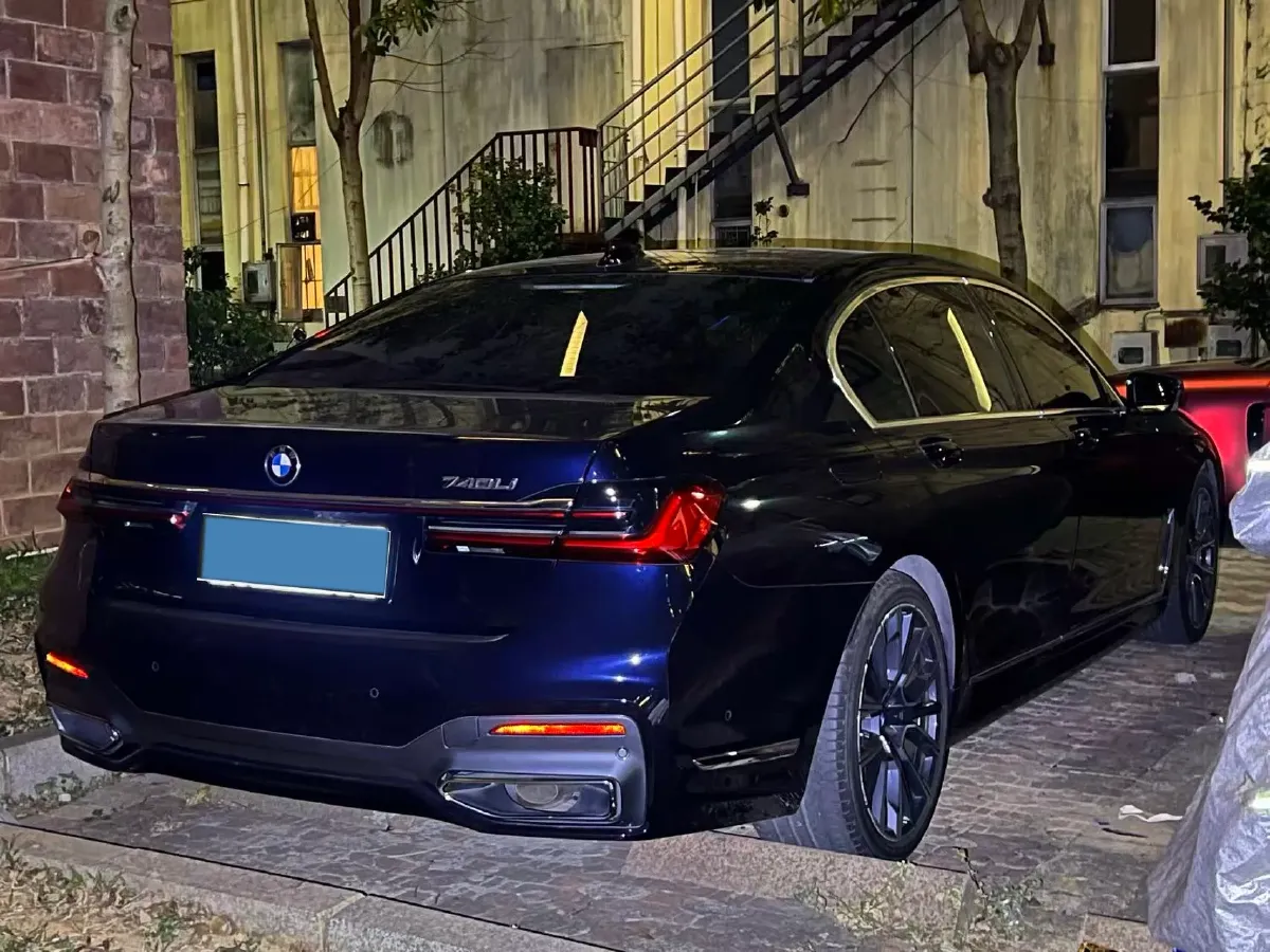 2021 BMW 7 Series 3.0T 340HP L6 8AT,autocango,china used car exporter,china ev exporter,chinese used car exporter,chinese used ev exporter