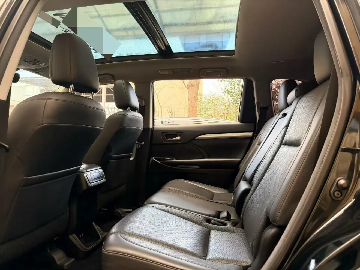 2018 Toyota Highlander 2.0T 220HP L4 6AT,autocango,china used car exporter,china ev exporter,chinese used car exporter,chinese used ev exporter