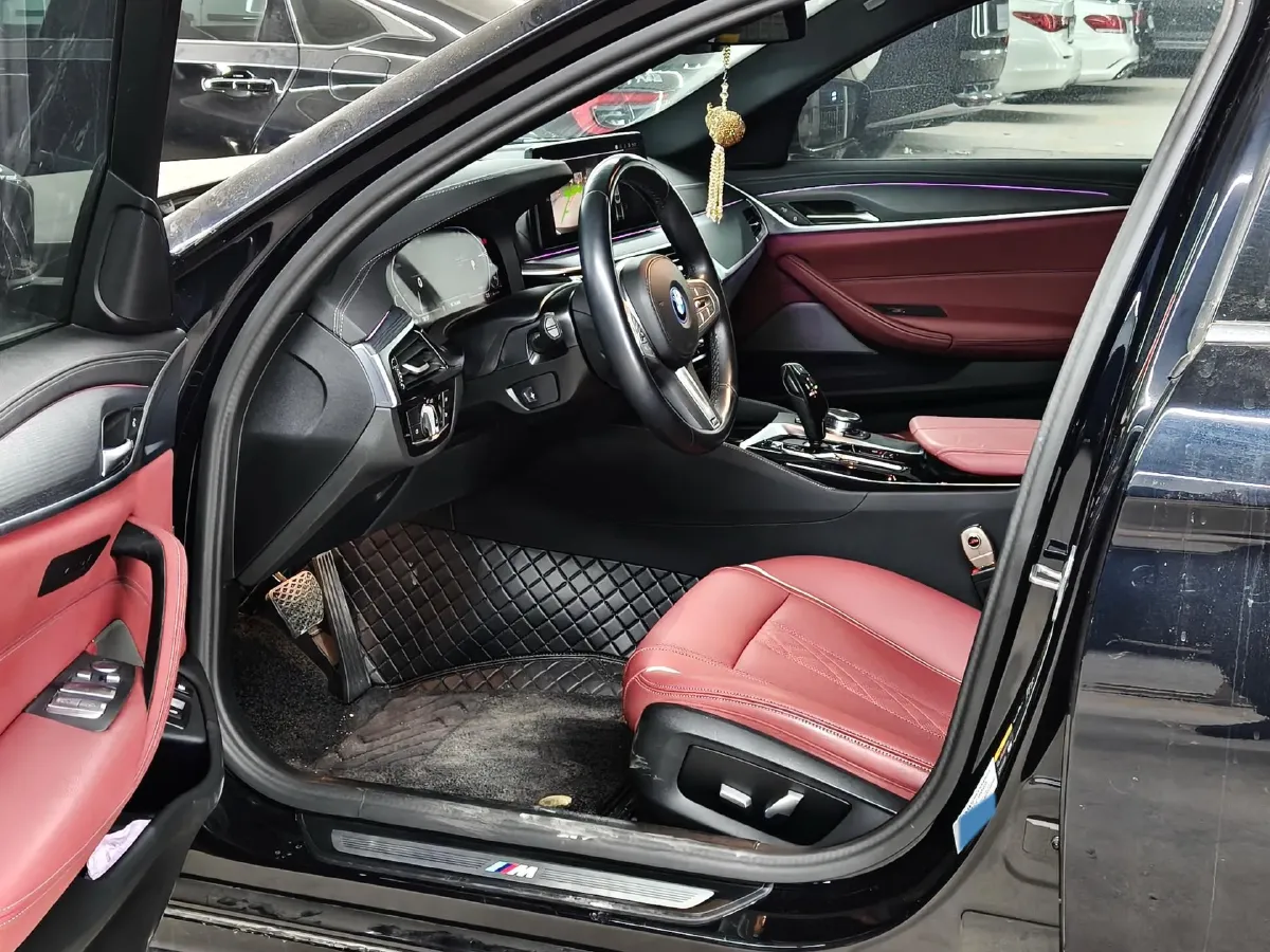 2022 BMW 5 Series 2.0T 184HP L4 8AT PHEV 17.7KWH,autocango,china used car exporter,china ev exporter,chinese used car exporter,chinese used ev exporter