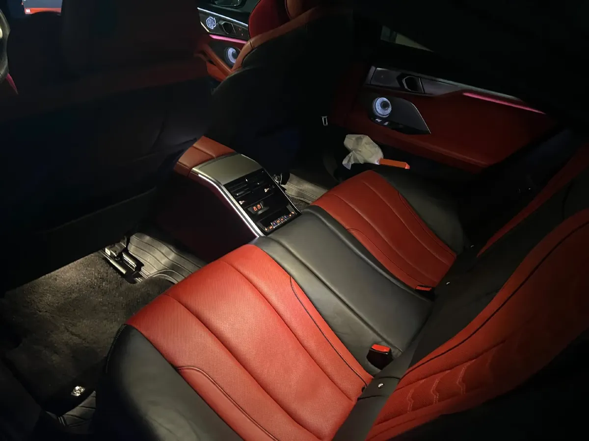 2021 BMW 8 Series 3.0T 340HP L6 8AT,autocango,china used car exporter,china ev exporter,chinese used car exporter,chinese used ev exporter