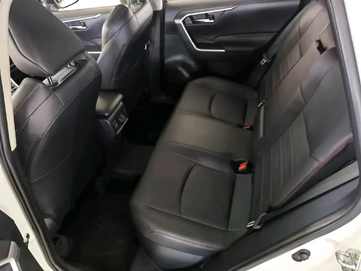 2021 Toyota Wildlander 2.5L 180HP L4 E-CVT PHEV 15.984KWH,autocango,china used car exporter,china ev exporter,chinese used car exporter,chinese used ev exporter