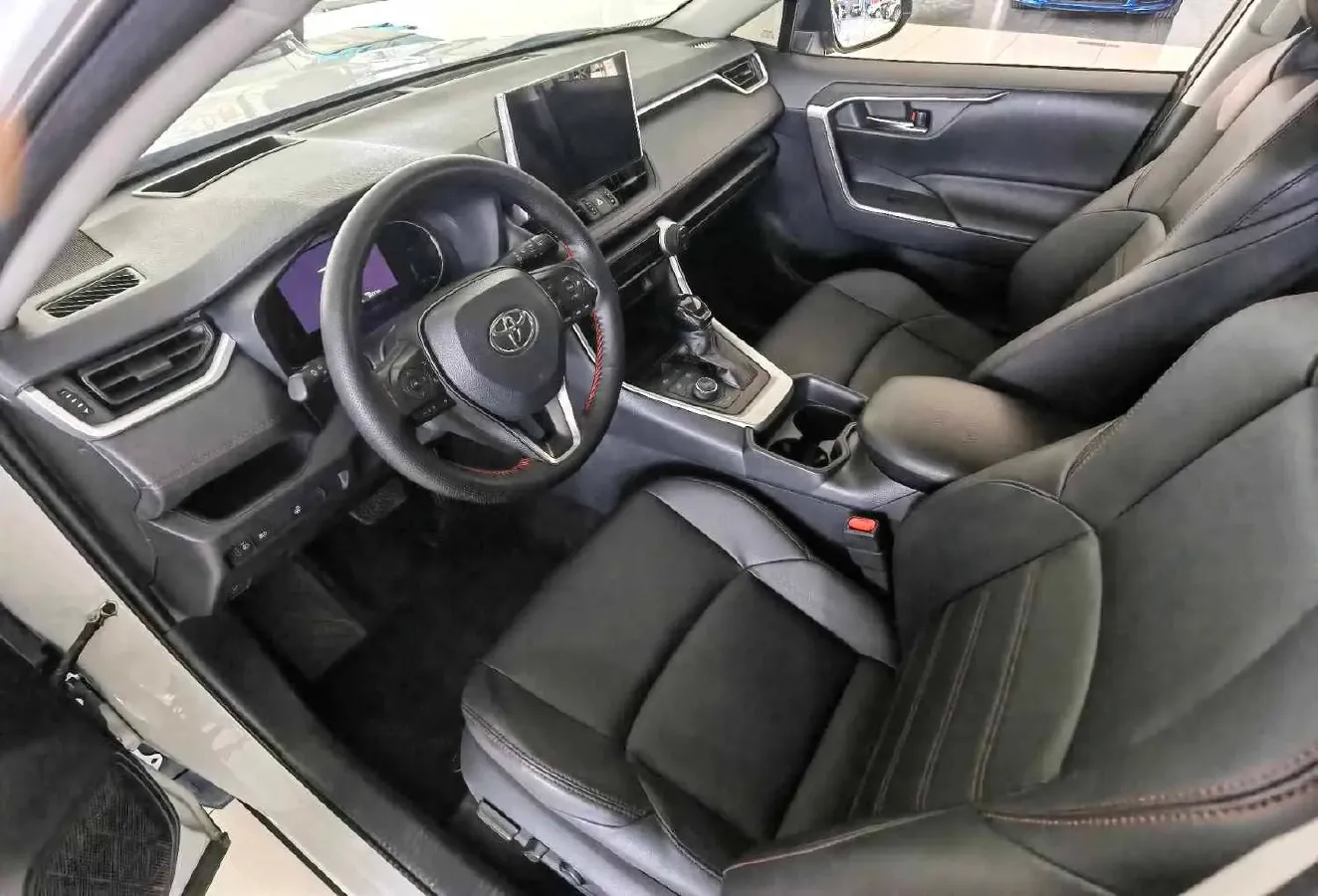 2021 Toyota Wildlander 2.5L 180HP L4 E-CVT PHEV 15.984KWH,autocango,china used car exporter,china ev exporter,chinese used car exporter,chinese used ev exporter