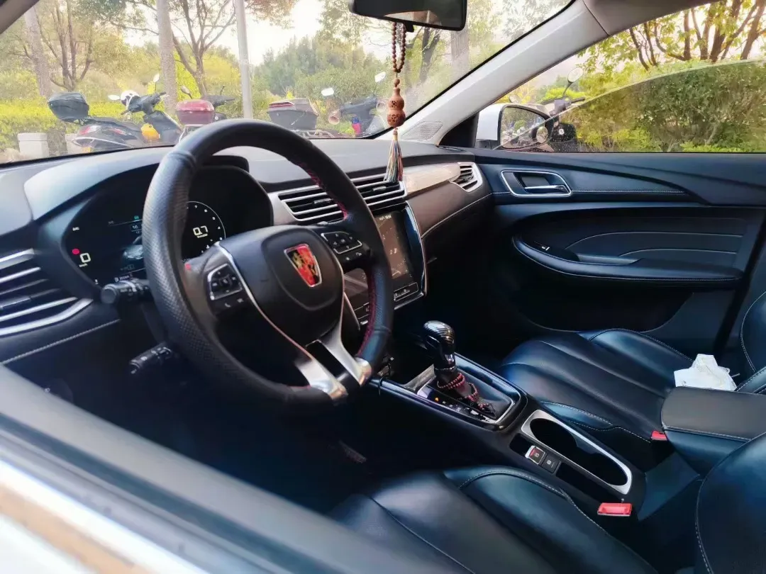 2020 Roewe i5 1.5L 120HP L4 CVT,autocango,china used car exporter,china ev exporter,chinese used car exporter,chinese used ev exporter