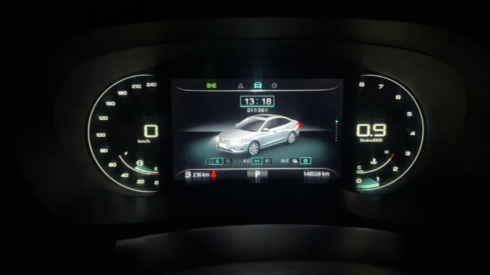 2020 Roewe i5 1.5L 120HP L4 CVT,autocango,china used car exporter,china ev exporter,chinese used car exporter,chinese used ev exporter